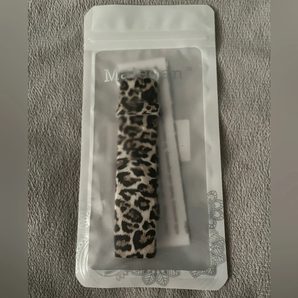 Fit-Bit Charge 3 and 4 Leopard Print Band